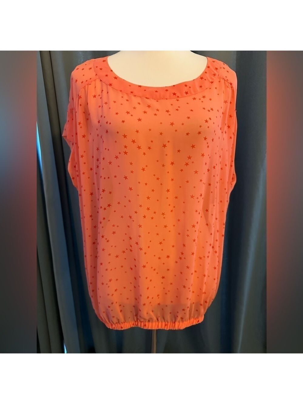 A.n.a Coral Short Sleeve Blouse with stars Size XL NWT